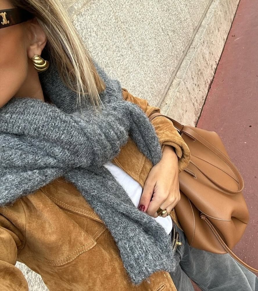 Sizi, kendinden soğutmak için elinden geleni yapıyorsa;  soğuyun !

Emekleri boşa gitmesin...