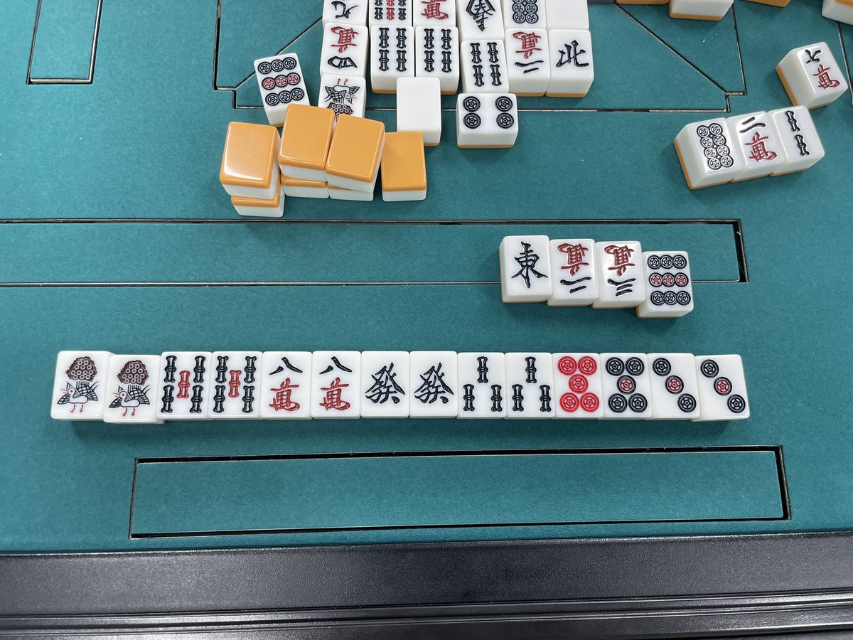 本日はいるか麻雀オフ会に初めて参加！
和気あいあいとしててとても楽しかった😃
しかし最後のこれ1発でツモるなら裏のらんかね笑
また参加させてもらいますー