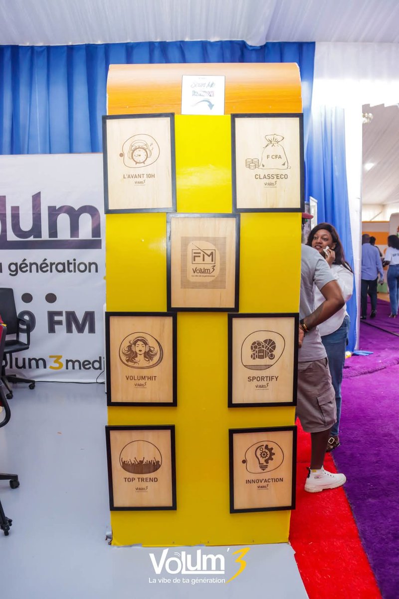 Volum3Cameroun's tweet photo. 📡 #LaVibeAuSinac Retour sur la journée d'hier, notamment la visite des stands par le Ministre de la Communication M. René Emmanuel SADI🤗

Retrouvez la vibe du côté du Parcours Vita de Douala du 26 avril au 1er Mai 2025.

#25H2V3 
#LaVibeDeTaGeneration 
#1anDeVibe https://t.co/5hyHsLmNQT