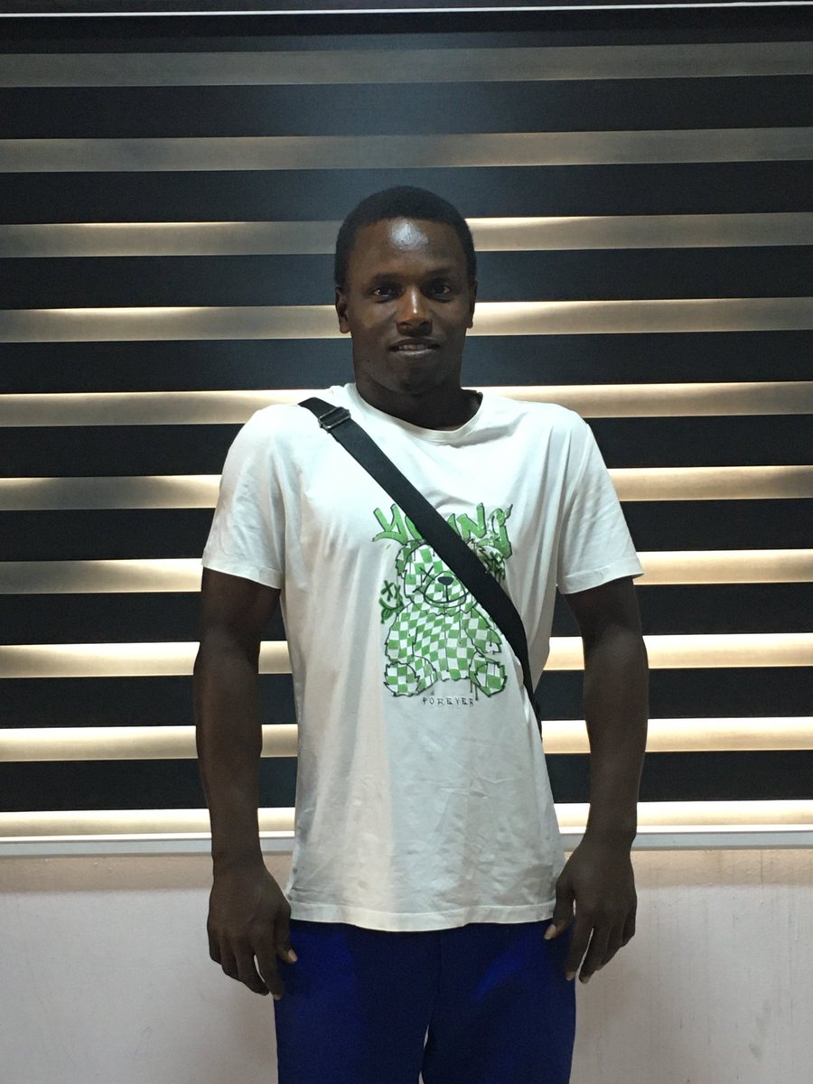 Nothing do my shoulder na the word of God wey hit me today😎