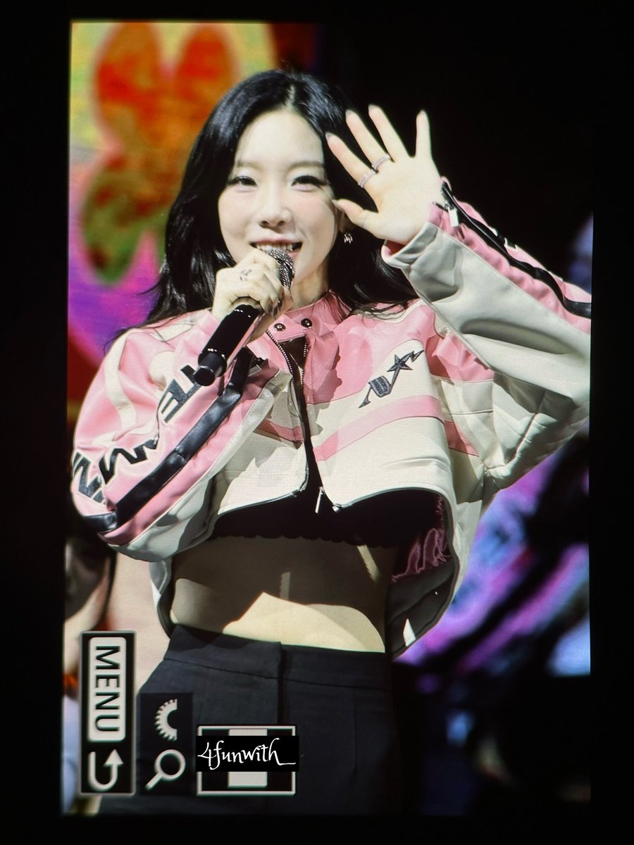 4funwith's tweet photo. 250427 TheTENSE in Macau
Preview
#TAEYEON #태연 
#TheTENSE #TAEYEON_TheTENSE https://t.co/uowszA5SaS