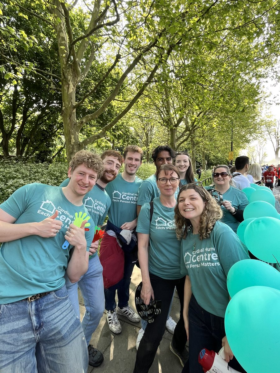 CardinalHumeCHC's tweet image. Our team is out in full force at both mile 8 and mile 17 of the London Marathon!
If you see us give us a wave!
Thank you to all our runners, you’re all fantastic 🏃🏼♀️🏃🏾♂️