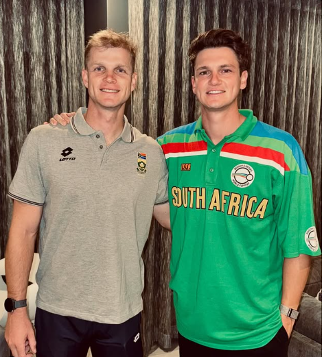 ABsay_ek's tweet photo. Tertius Bosch legacy, though tragically cut short at 33, lives on through his sons, Corbin and Ethan. Known for his blistering pace, Tertius was part of South Africa's first ODI World Cup squad in 1992 and played in their first Test after re-admission...
His sudden & mysterious passing left a hole in the family, but his wife, Karen-Anne, ensured that her sons would grow up with a deep connection to their father's memory. She kept his playing kit, and through these precious mementos, Corbin and Ethan would come to know a man they never had the chance to spent enough time...

Corbin, only five when his father passed, grew up with that legacy in his heart. He was the key performer in South African Under-19 winning campaign in 2014, he led them to a title with a remarkable 4 for 15 performance...
His rise continued, and in 2024, he made his ODI debut for South Africa. On that day, a special moment unfolded. His younger brother, Ethan, chose to wear their father’s 1992 World Cup shirt to the game. A simple but powerful tribute to the father they lost too soon...

Corbin’s journey has been filled with remarkable performances. On his Test debut, he made history with 4 wickets for 63 and  81* ; becoming the first South African to take a four-wicket haul and score a fifty-plus on debut...
In recent SA20, where he picked up 11 wickets for MICT, Corbin now make his debut in IPL for Mumbai Indians...this time, against his former schoolmate and Under-19 captain, Aiden Markram...
Now 30, bowling consistently above 145 kph, Hopefully Corbin will carve out his own legacy while carrying the spirit of his father with every delivery....