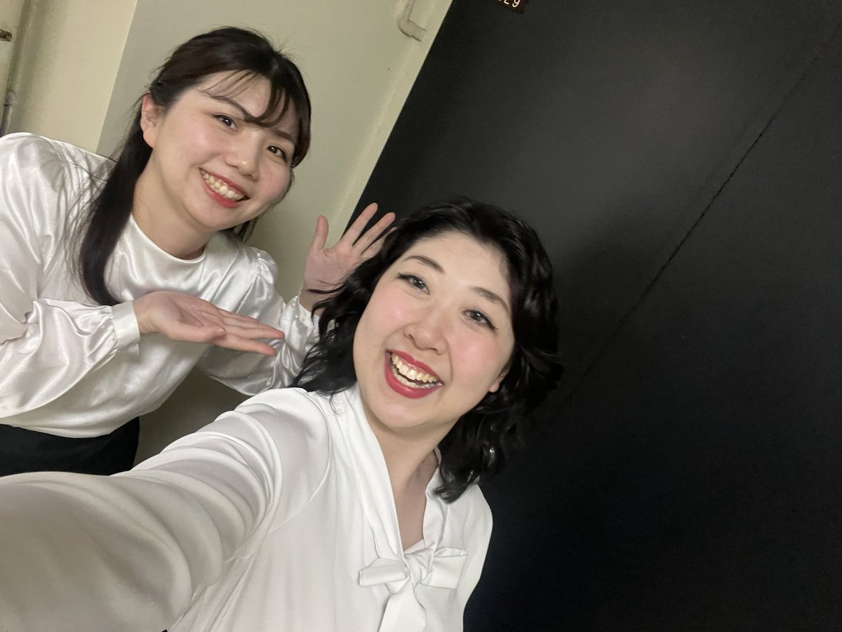 roro_cheese's tweet photo. 4月26日・27日
NHK交響楽団のマーラー交響曲第3番に女声合唱、東京オペラシンガーズの一員として出演いたしました✨

自身初のNHKホール、N響のクオリティや音の圧…全てが新鮮でした🔔✨

大学の先輩である石野真帆さんとのお写真も載せて…📸✨ https://t.co/drYCJ7gyQq