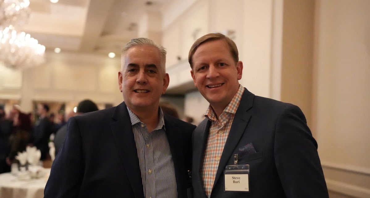 I’m looking at the guy in the top left corner of the photo in the tweet I’m quoting and I’m kinda face blind, but to me that looks kinda like Steve Buri, president of the Discovery Institute, Project 2025 partner. heritage.org/press/project-…