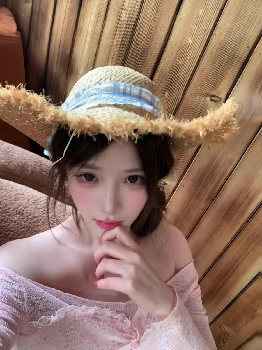 我是一个牛仔，晚上爱喝牛奶 https://t.co/HBbmEph8MF