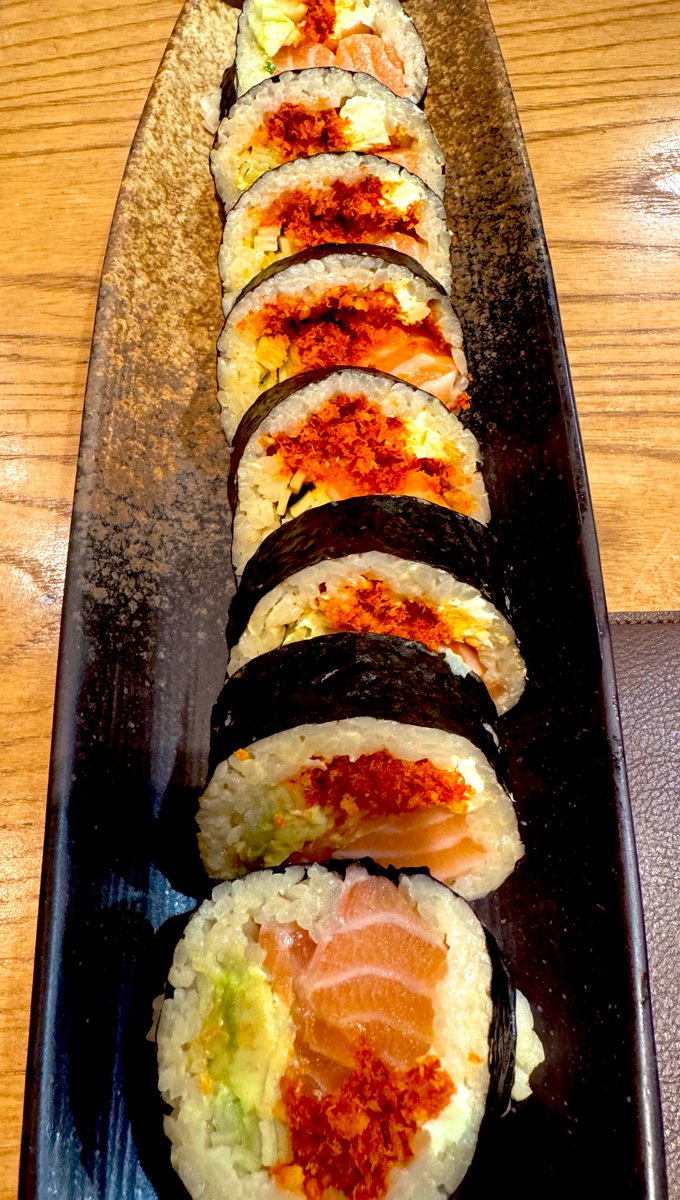 เป็น Futo maki ที่ใหญ่มากกกก🥰🍣