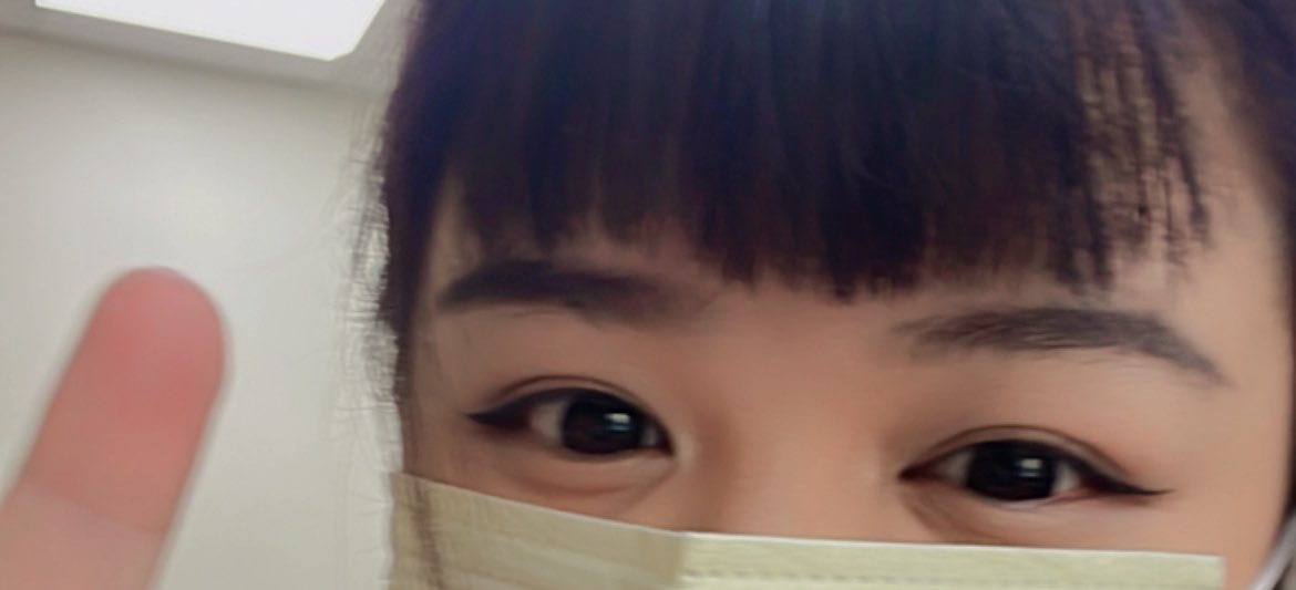 明天放假人在彰化大村 瀏海昨天剛剪直接狗啃 https://t.co/1oDFWRgdO1