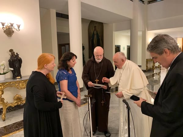 Diocese of Plymouth (@plymouthdiocese) on Twitter photo 🧡A Story of Hope 🧡
Resharing Fr Mark's beautiful poem and a picture of the moment when Antonia <a href="/ASobocki/">LOUDfenceUK</a> presented it to our late Holy Father, who responded with the words 'Molto Bello' reflecting his solidarity with & compassion for survivors of abuse. #RIPPopeFrancis #hope 🧡A Story of Hope 🧡
Resharing Fr Mark's beautiful poem and a picture of the moment when Antonia <a href="/ASobocki/">LOUDfenceUK</a> presented it to our late Holy Father, who responded with the words 'Molto Bello' reflecting his solidarity with & compassion for survivors of abuse. #RIPPopeFrancis #hope