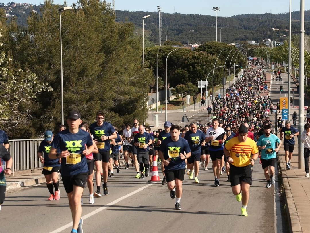 🎉SOM a la XXª Marató del Mediterrani RACC!🏃‍♂️🏃‍♀️

Aquest matí hem compartit una jornada molt especial amb la nostra gent, acompanyant al nostre 1r tinent d’alcaldia @nico_cerpa_somcastelldefels , la nostra regidora d’Esports, @pakitacruzmunoz , i el nostre regidor de Solidaritat,