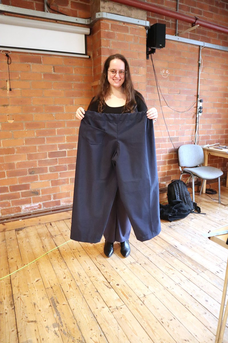WORKSHOPS // Come in a sewing newbie, go to bed that night in Pjs you made by hand 🛌🪡🤩

On 18th May, learn to sew in a day with Zero to Hero. That's in 3 weeks time!

#StitchedUpCoop

bookwhen.com/stitchedup/e/e…