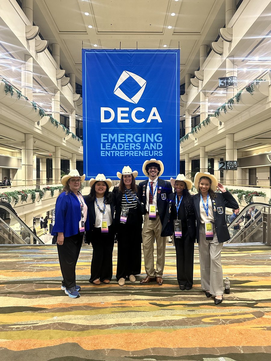 Opening Night at ICDC with these amazing Falcons!  ⁦<a href="/FosterHSNews/">Foster High School</a>⁩ ⁦<a href="/LamarCISDCTE/">Lamar CISD CTE</a>⁩