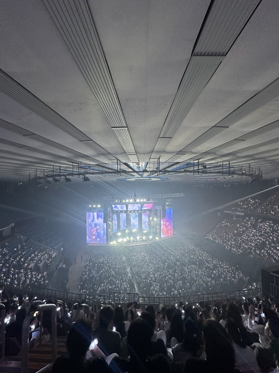 P1H_members's tweet photo. 너무너무 행복한 시간😆😆✨✨✨

#P1Harmony #THEO https://t.co/S81b9SiY5e