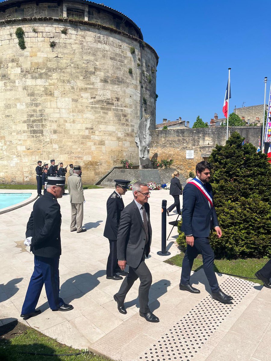 Journée nationale du souvenir des victimes et des héros de la Déportation : <a href="/HazouardMathieu/">Mathieu Hazouard</a>, conseiller régional et adjoint au Maire de Bordeaux et <a href="/BaMaurin/">Baptiste Maurin</a>, adjoint au Maire de Bordeaux en charge de la Mémoire et conseiller régional étaient présents.