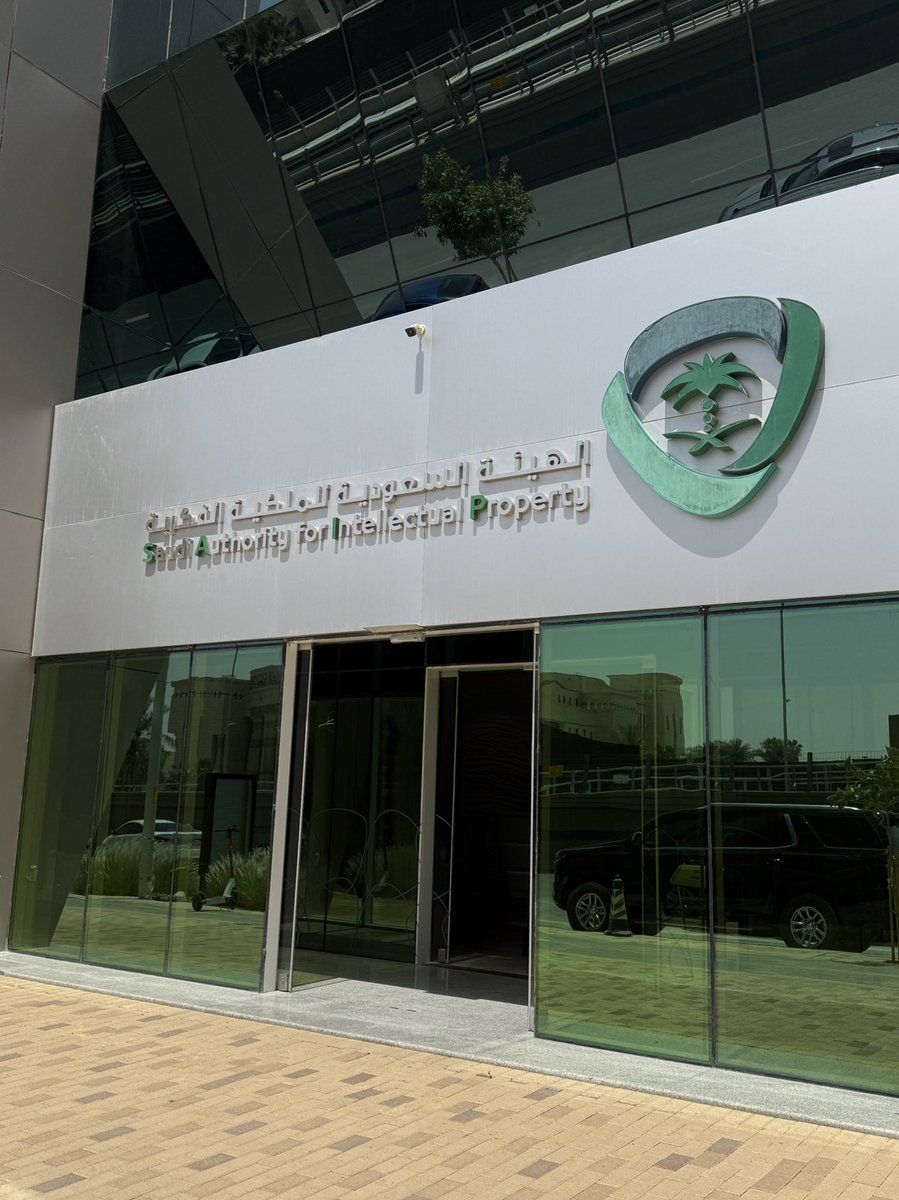Daad tweet media