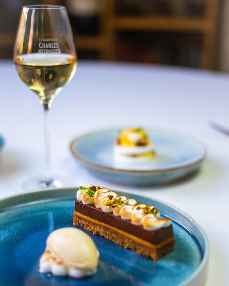 ArtSchoolLpool's tweet photo. A sweet finale to an indulgent experience ✨
Our Art School S’mores brings a luxurious twist on the classic – with layers of salted caramel, dark chocolate crémeux, Italian meringue and velvety vanilla ice cream.
#menuexcellence #liverpoolfood #liverpoolrestaurants #foodie https://t.co/I1GvoYFI7s
