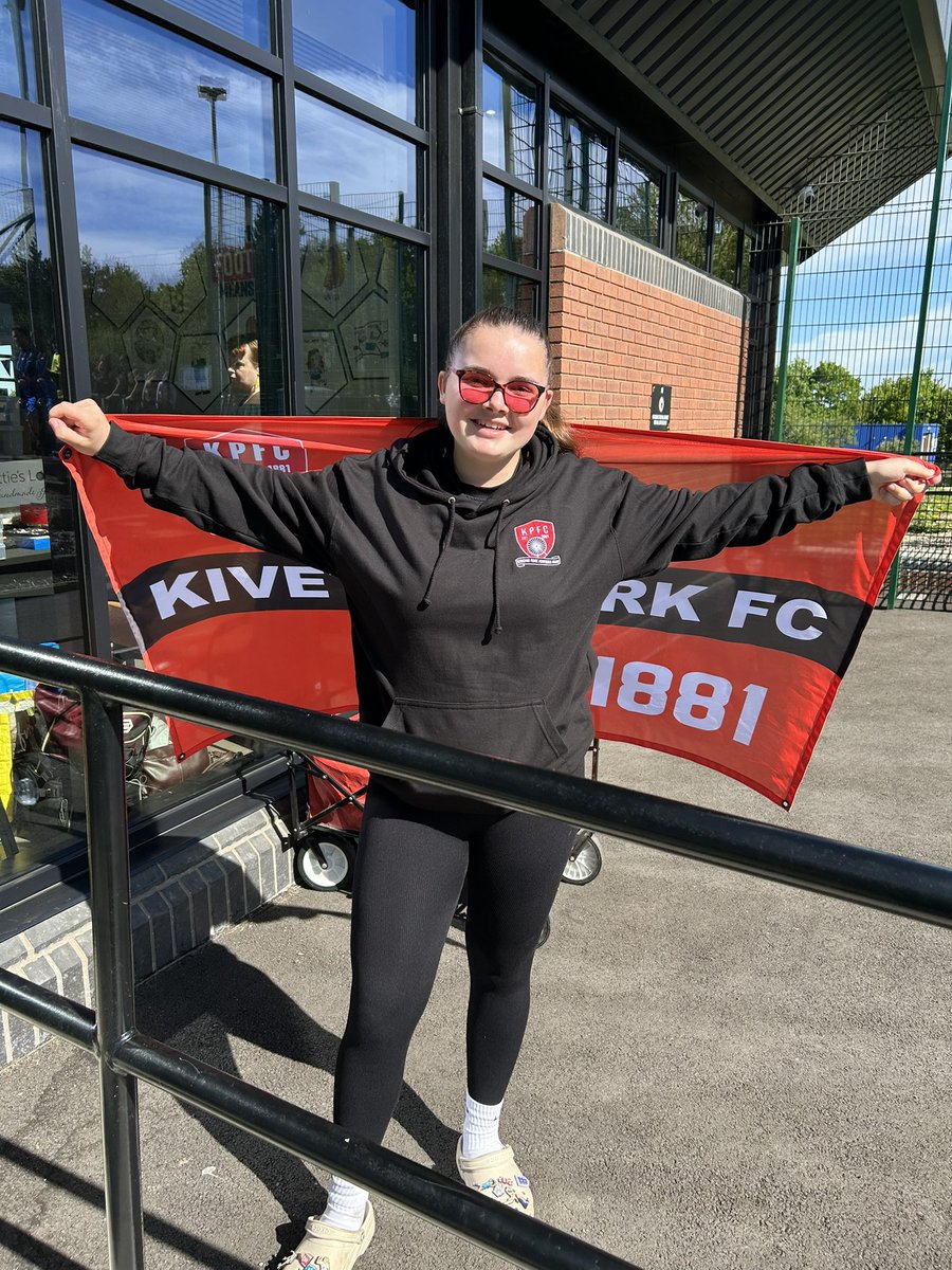 Julie Callaghan tweet media