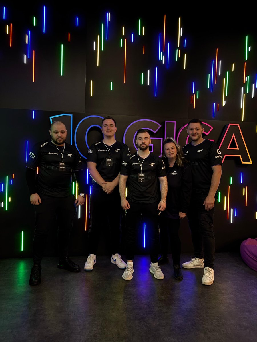 MacFrameDigital's tweet photo. WBS LAN trios 2nd place🥈#befantastic

I would like to thank to my team @ArmizyCOD @Nohvakk 

Also big thanks to @fntasticesports for supporting us!

#Warzone #LAN https://t.co/kE3p4VOYPR