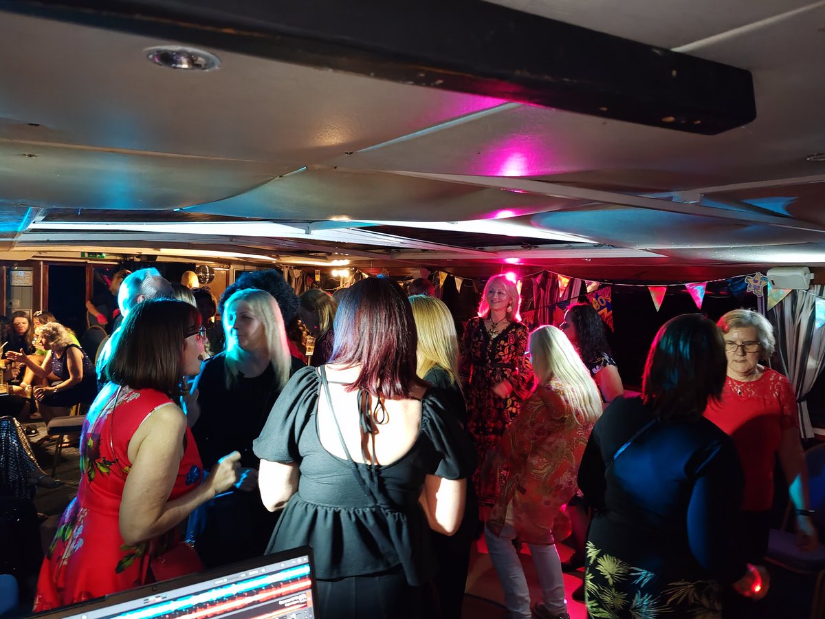 #80smusic #party #caversham