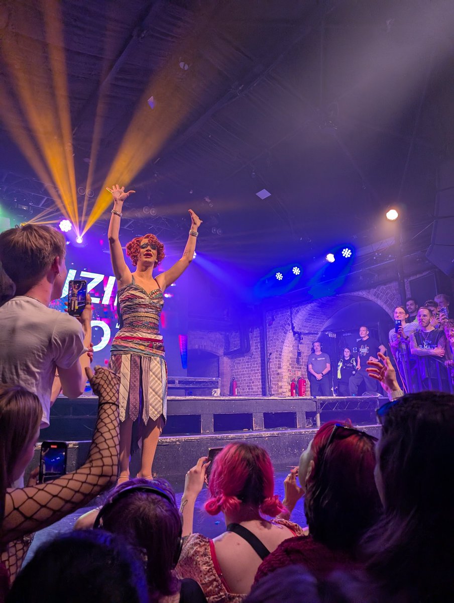 Such a sweetheart 💜 <a href="/suzietoot/">Tootsie Scooter</a>