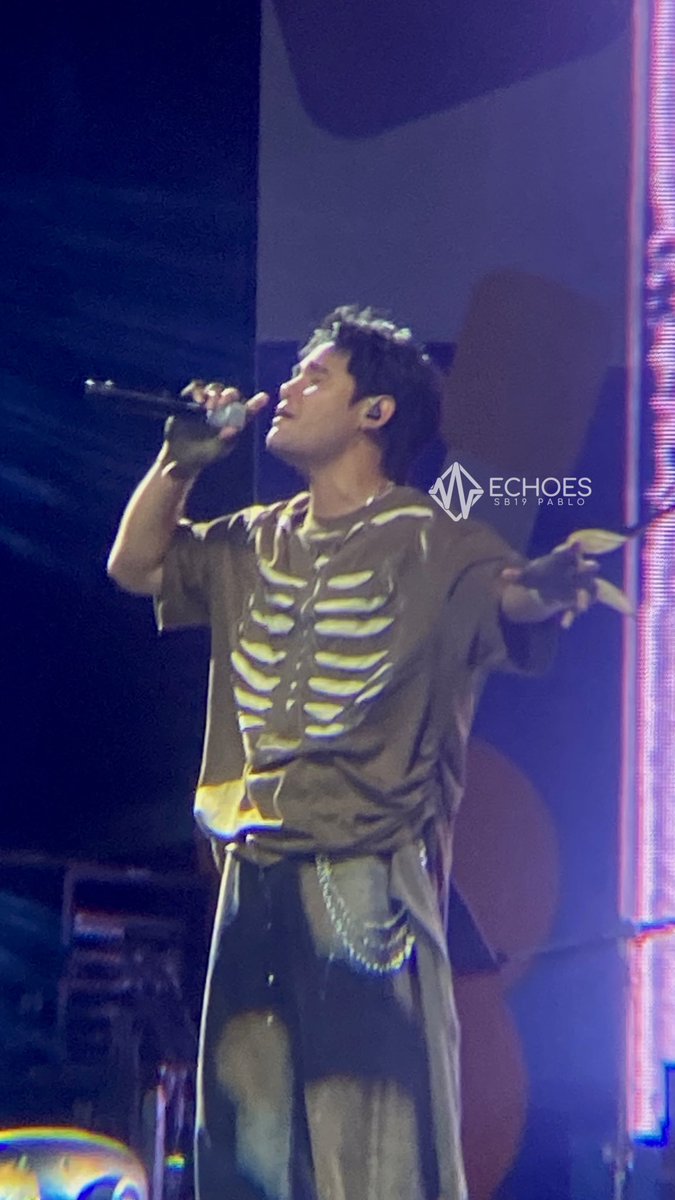 sb19echoes's tweet photo. They performed TIME 🥹⏳

ESBI at XIAOMI EK CONCERT
@SB19Official #SB19
#XiaomiAllStarWithSB19
#SB19_PABLO @imszmc https://t.co/ec5GP2G1sL