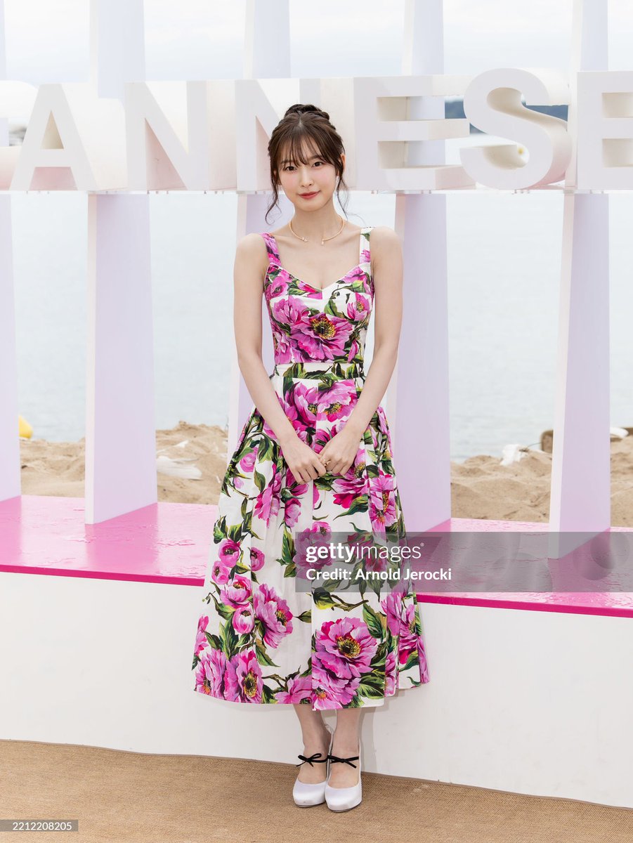 Kr20Moty's tweet photo. THE Choi Arin breaking the getty images curse https://t.co/R7BZEO6c6d