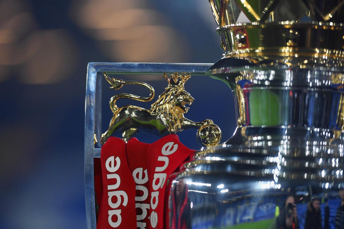 TheAnfieldBuzz's tweet photo. Gary Neville confirms that Liverpool are the biggest club in England: 

“Liverpool have more European Cups and today will equal Manchester United’s 20 league titles - the debate is over. Liverpool’s success should cause pain and heartache.” 🚨 https://t.co/CWELdp7msn