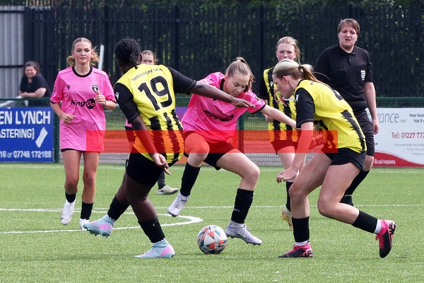 ESAPHOTOS (@esaphotos) on Twitter photo Images from <a href="/kentschools_fa/">Kent Schools FA</a> u13/u14 girls final <a href="/WestKentSFA/">West Kent SFA</a> v <a href="/maidstonedsk11/">Maidstone District</a> now on our web site esaphotos.photoshelter.com/gallery/WEST-K… Images from <a href="/kentschools_fa/">Kent Schools FA</a> u13/u14 girls final <a href="/WestKentSFA/">West Kent SFA</a> v <a href="/maidstonedsk11/">Maidstone District</a> now on our web site esaphotos.photoshelter.com/gallery/WEST-K…