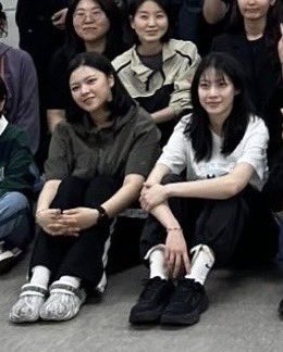 juiceyeon's tweet photo. how lucky are their parents for having such loving daughters who dedicate their time to helping animals. we love you yoo sisters 🫶 https://t.co/CY9deVmykx