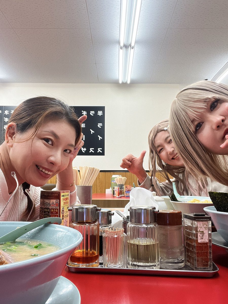 第二回ラーメン会始まりましたッッ！
<a href="/AririnYuiYui/">結衣（旧ありさ）</a> 
<a href="/AiSlowpokeZzz/">夜丼🍑🍒i.e.DonDon</a>