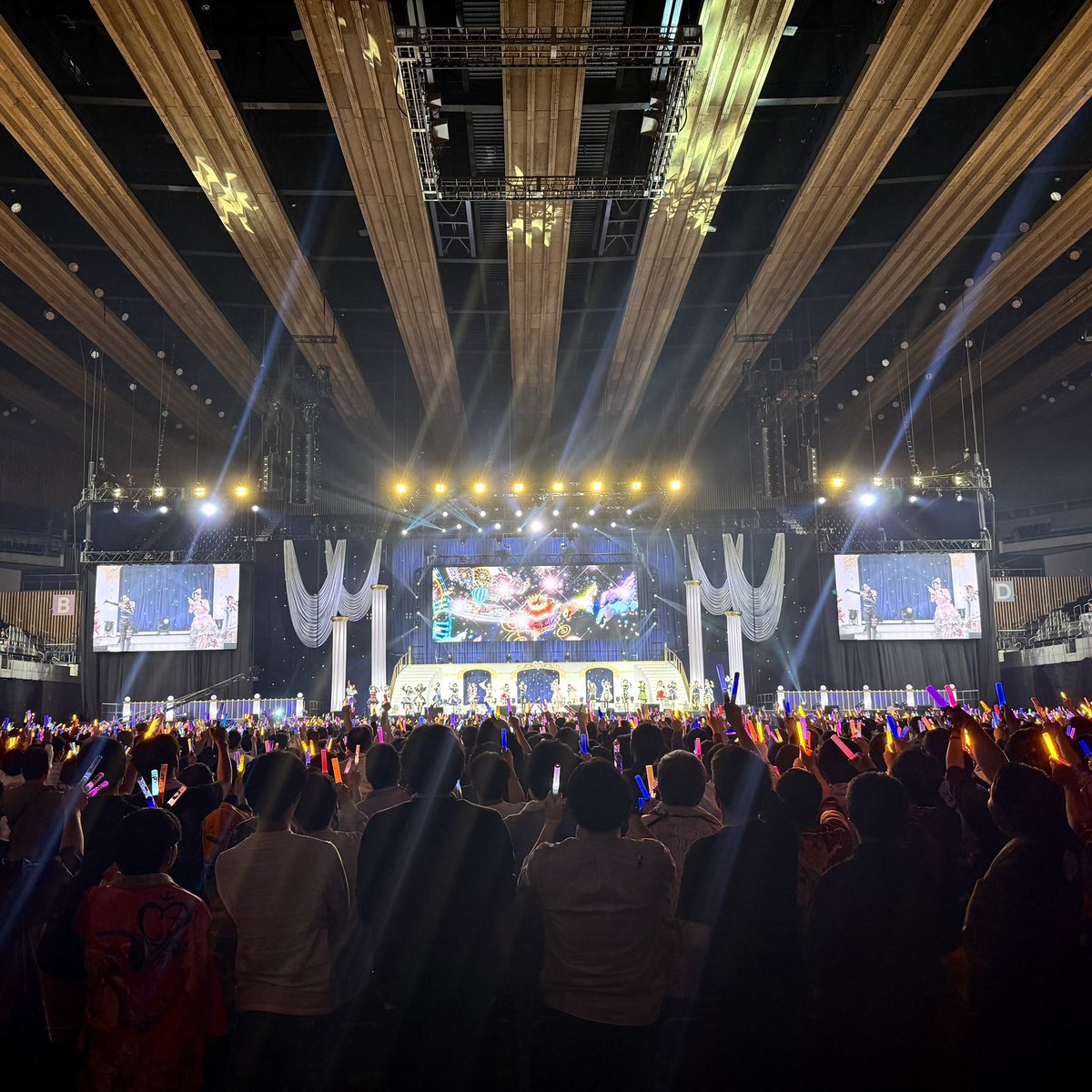 MaiNote_JUNGO's tweet photo. THE IDOLM@STER
CINDERELLA GIRLS
STARLIGHT STAGE
10th ANNIVERSARY TOUR
Let's AMUSEMENT!!! 東京公演
無事に終了致しました✨

次は沖縄です🏝️
引き続きよろしくお願い致します‼️
お疲れ様でしたー🖐️

#デレステ10thツアー東京_day2 https://t.co/W3yUildXod