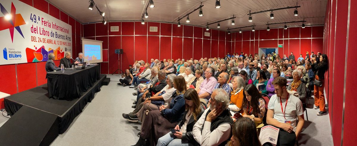 🥳 Muy pero muy felices por lo ocurrido ayer en la <a href="/ferialibro/">Feria del Libro</a>, junto a las amigas y amigos de <a href="/ALEPHLIBROS/">ELALEPH</a>. Nos reunimos con nuestras lectoras y lectores para escuchar al maestro <a href="/VHMok/">Víctor Hugo Morales</a>, cuyo compromiso y generosidad no tiene límites.