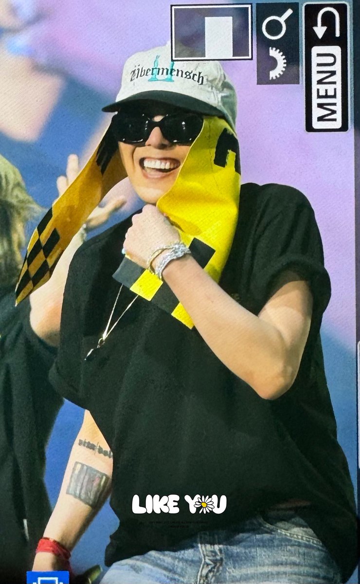 likeyou_GD's tweet photo. 250427 D'sWAVE IN SEOUL
💛❤️💛❤️💛❤️

#GD #GDRAGON #지디 #지드래곤 https://t.co/2vapbmn0pI