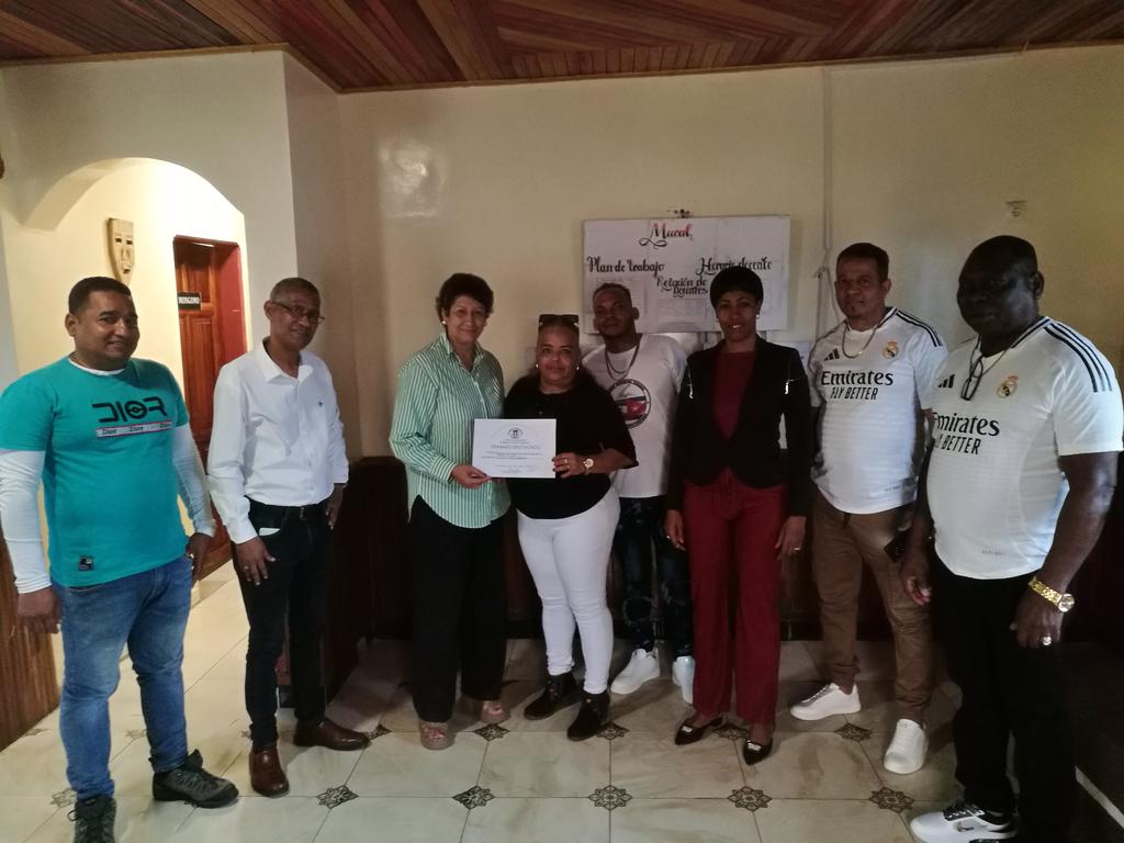 Nsork, cinco cooperantes laboran en el INES de este distrito, el trabajo de la profesora Normeydis Samón resultó destacado en el Evento Científico Metodológico. #CubaEduca #PorUnaGuineaMejor.<a href="/PresidenciaCuba/">Presidencia Cuba 🇨🇺</a> <a href="/MallulyDiaz/">Malluly Diaz</a> <a href="/BrigadaEducGE/">Brigada Educativa Cubana en Guinea Ecuatorial</a> <a href="/CubaMined/">MINED</a>