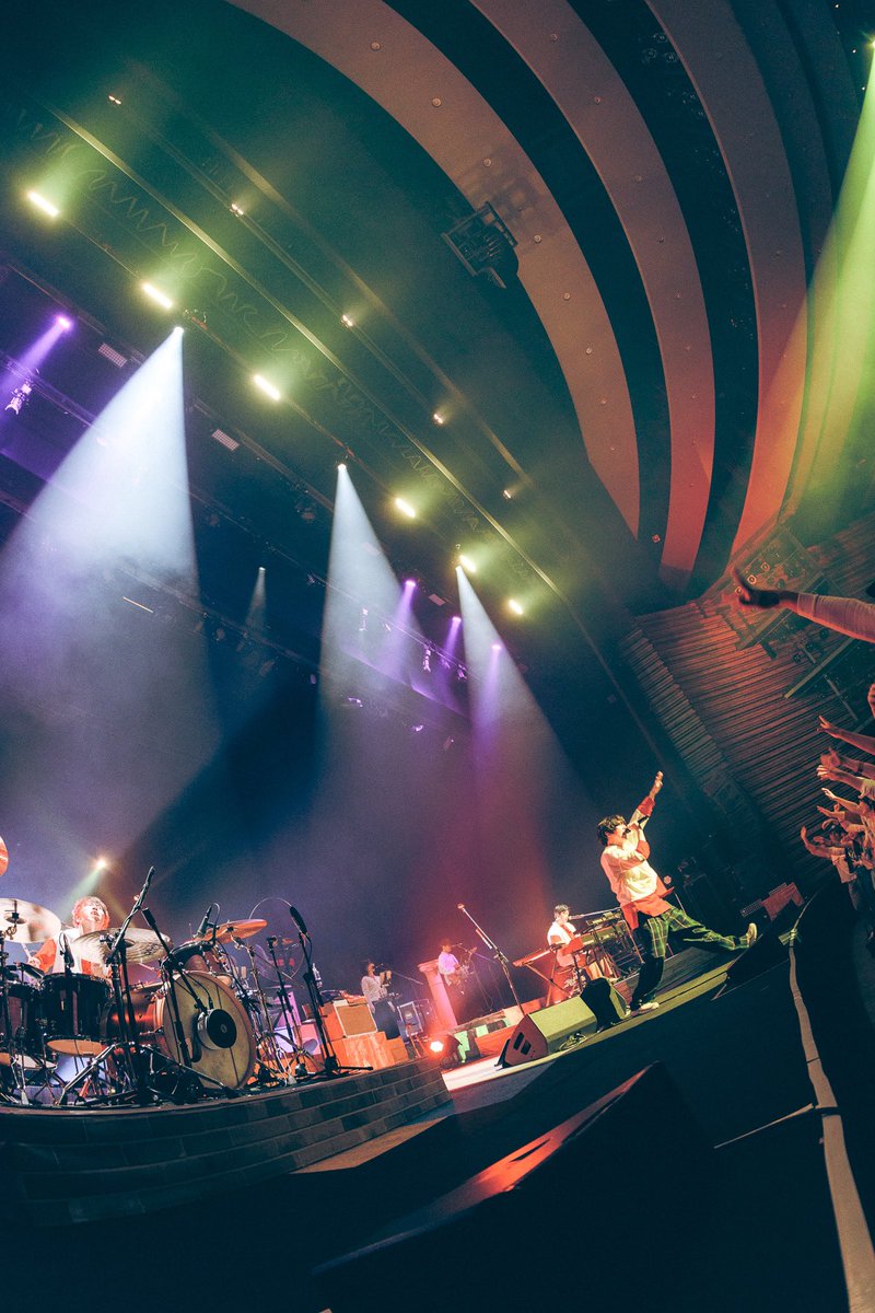 sumika_inc's tweet photo. #sumika 
Live Tour 2025『Vermillion’s』

2025.04.27熊本城ホール

会場全体が躍動した熊本の夜！
あなたとの再会を約束して。

素敵なサプライズゲスト"くまモン"も駆けつけてくれました🏠

#スミヴァーミ https://t.co/69kQJKEONT