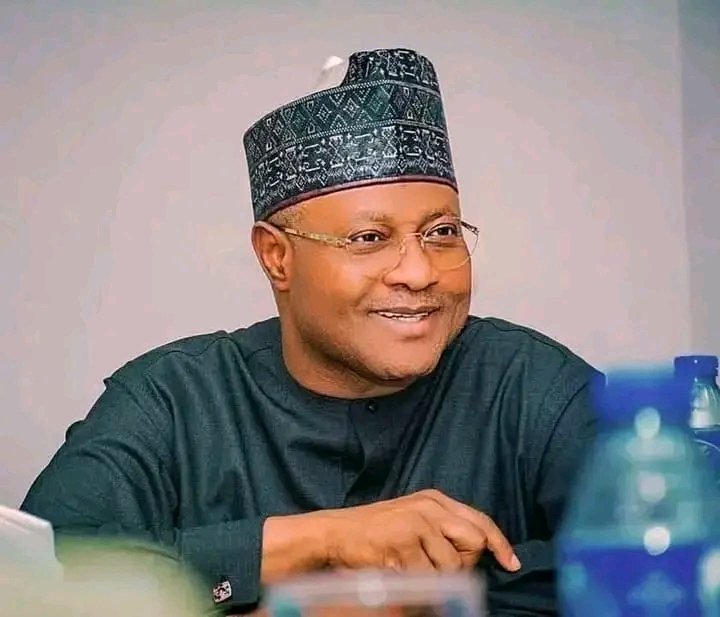 Al_amin_Ahmed's tweet image. Over 300 rural roads.
Over 50 health centers rebuilt.
Thousands of farmers empowered.
Countless dreams restored.
@ubasanius is redefining rural development in Kaduna — and he&apos;s just getting started!&quot;

#ActionNotWords #UbaSani #KadunaDevelopment @Abdool85 @OzoMusty @Omojuwa