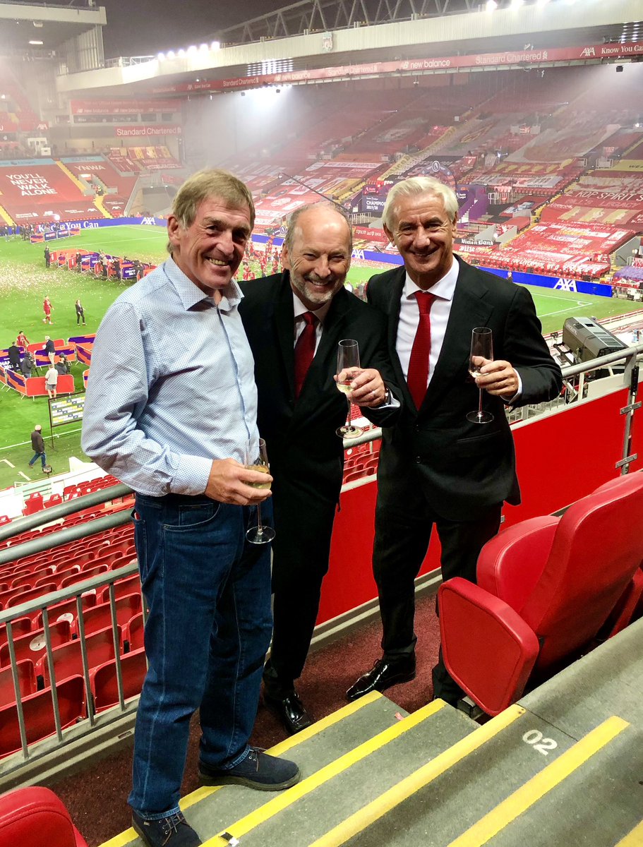 PeterMooreUSA's tweet image. This was number 19…a runaway title victory, but bittersweet because of the absence of those who put us on their shoulders all the way to March of that year. Today will different, as Anfield will get to enjoy the chance to bring home number 20. Savor the moment…#YNWA