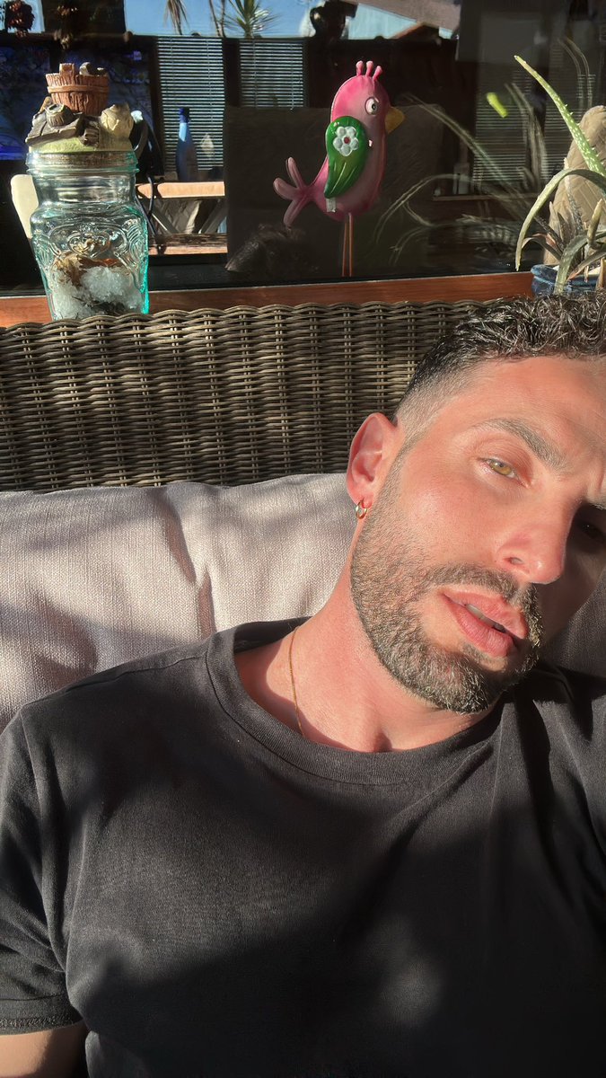 BuddyM90's tweet photo. Al sole sono chiari 👁️ https://t.co/ozpOEVKqrG