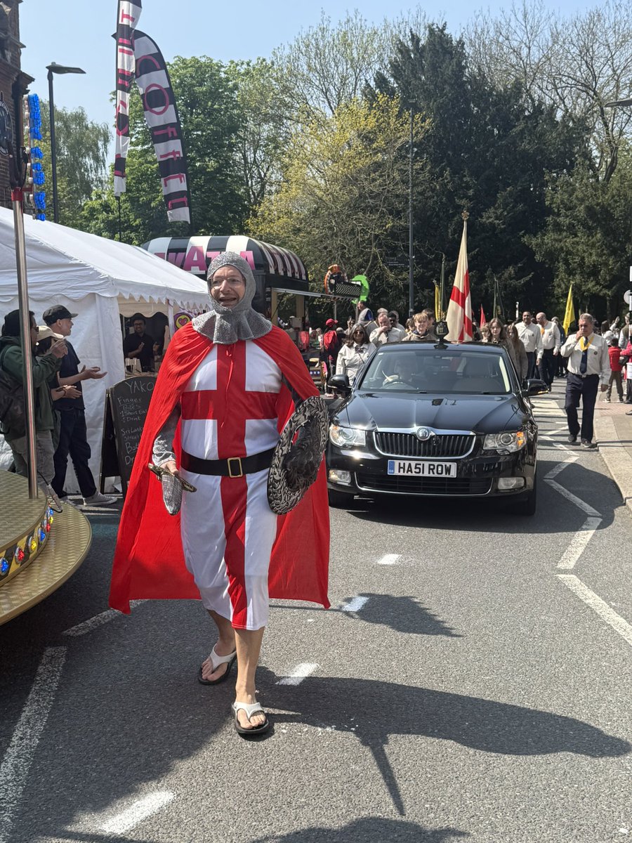 hiteshkkaria's tweet image. Amazing to be part of the St George&apos;s Day Celebration in #Pinner today in the sunshine ! 🏴󠁧󠁢󠁥󠁮󠁧󠁿 with #HarrowMayor @SalimChowdhury