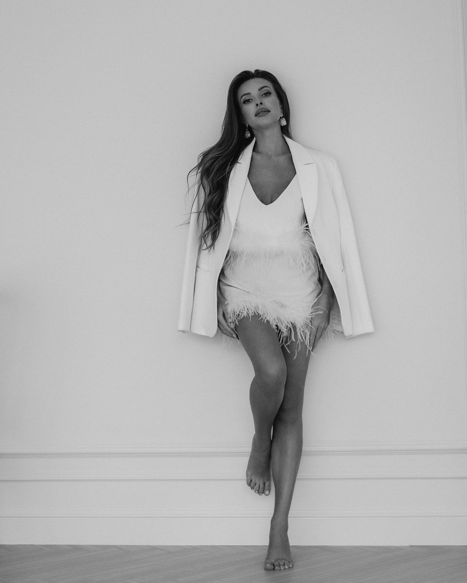 biligen's tweet image. Meet the most beautiful version of yourself between the interplay of light and shadow. 🌸✨