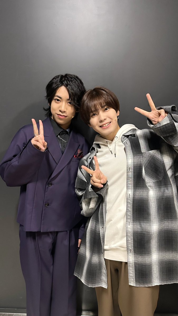 jr_official_X's tweet photo. 【 🎪Theater 】

#北川拓実 #小田将聖 が主演をつとめる
舞台『君のクイズ』
本日大千穐楽を迎えました💛💚

たくさんのご来場、ご声援、ありがとうございました✨

これからも応援のほどよろしくお願いいたします✌️☺️😊✌️

#少年忍者
#君のクイズ https://t.co/3sCwxjuBaL