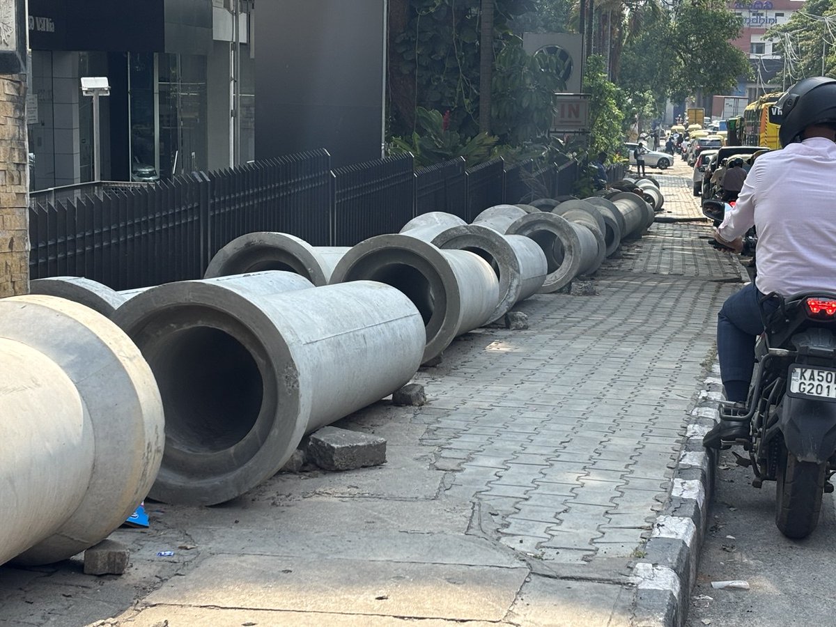 anil_lulla's tweet image. A #Hyperloop test bed is under construction at a secret location in @NammaBengaluroo. Can anyone guess where? #Bengaluru
