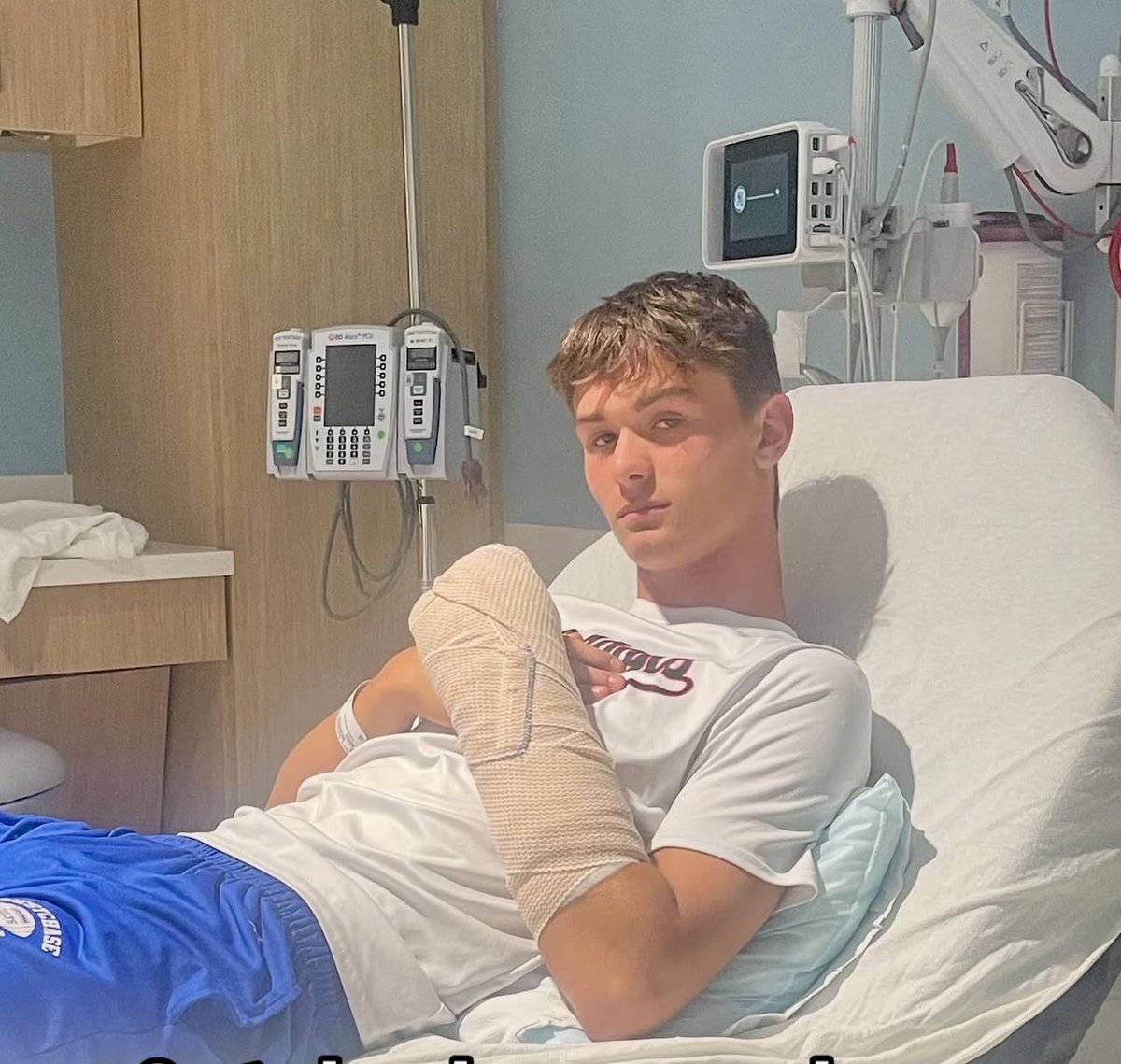 Aiden Alexander (@813slinger) on Twitter photo Dragons went 2-0 in Pool play for #1 seed. Earned 6 stolen bases and 1 broken hand. #MinorSetback #GodsGotMe Dragons went 2-0 in Pool play for #1 seed. Earned 6 stolen bases and 1 broken hand. #MinorSetback #GodsGotMe