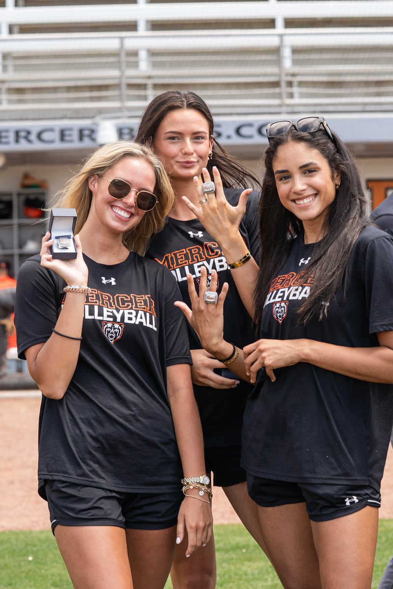 MercerBearsVB's tweet image. New hardware🥶

#BearDown | #RoarTogether