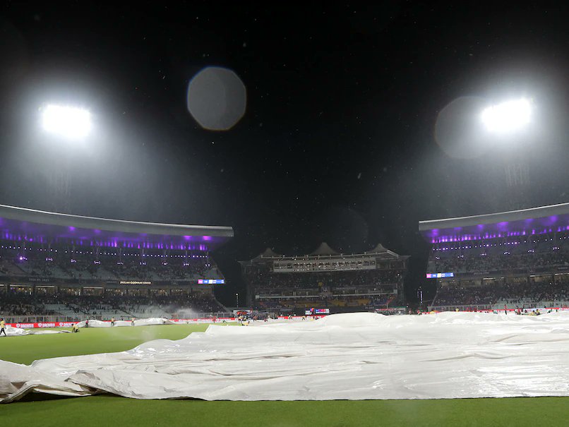 Rain wins again at Eden Gardens.
Despite full covers, the KKR vs PBKS match was abandoned.
Meanwhile, Chinnaswamy Stadium, equipped with SubAir, remains match-ready even after heavy rain.
Watch how SubAir works: youtube.com/watch?v=sqN9fK…
Visit: greatsportstech.com