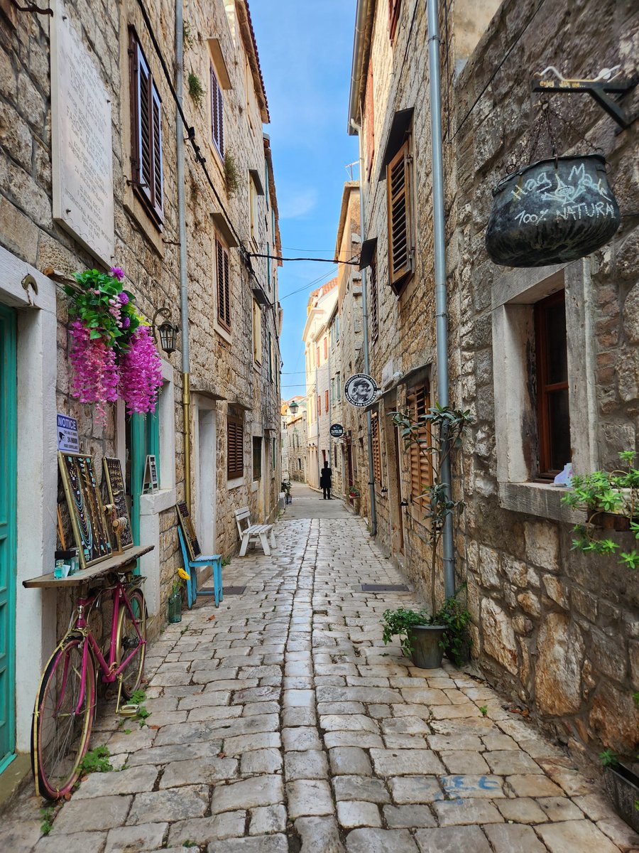 ihiker7's tweet photo. @MarinAckerman Hvar,Stari Grad, October, 2022. https://t.co/R4EZLjVdN0