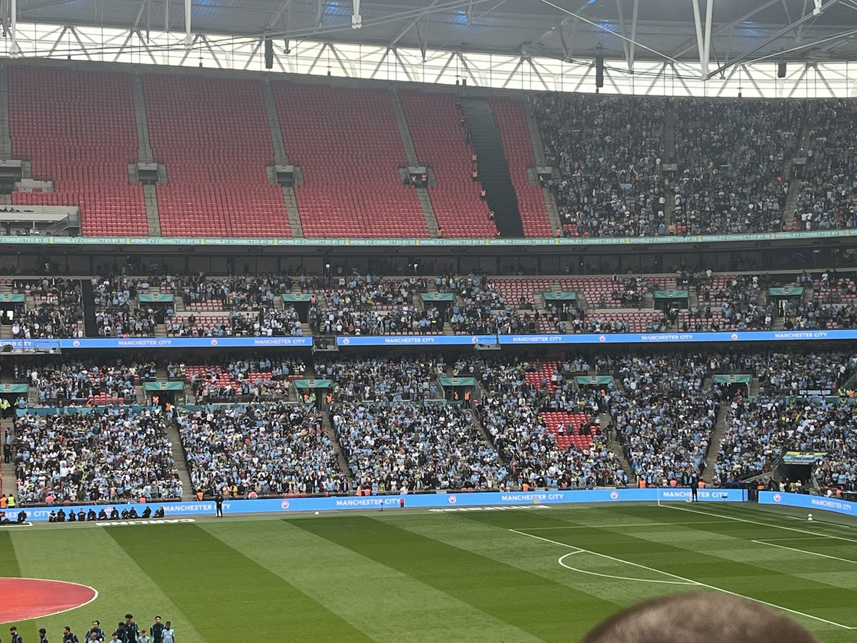 Mark Crossley (@bignorms) on Twitter photo I love the way you play football and I love <a href="/oasis/">Oasis</a> but your fans are proper shit I love the way you play football and I love <a href="/oasis/">Oasis</a> but your fans are proper shit