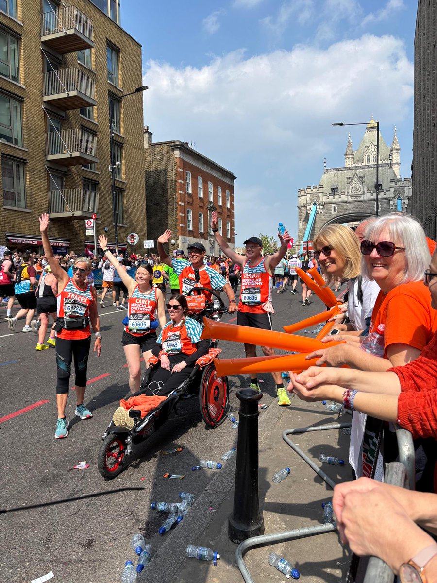 MDUK_News's tweet photo. What a weekend! From London to Manchester to Glasgow, #TeamMDUK have smashed it!
Thank you to #TeamMDUK for taking part in TCS @LondonMarathon, @Marathon_MCR and our Kiltwalks - what a phenomenal achievement.
You’ve shown the world why our #MusclesMatter. https://t.co/x3NJpA3SQr
