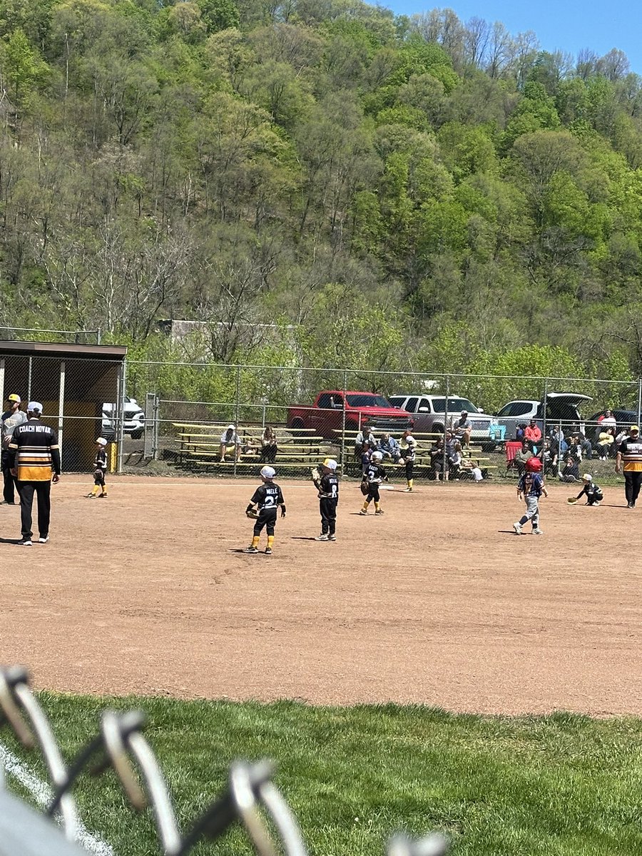 T-ball for Luca #21 💛🖤