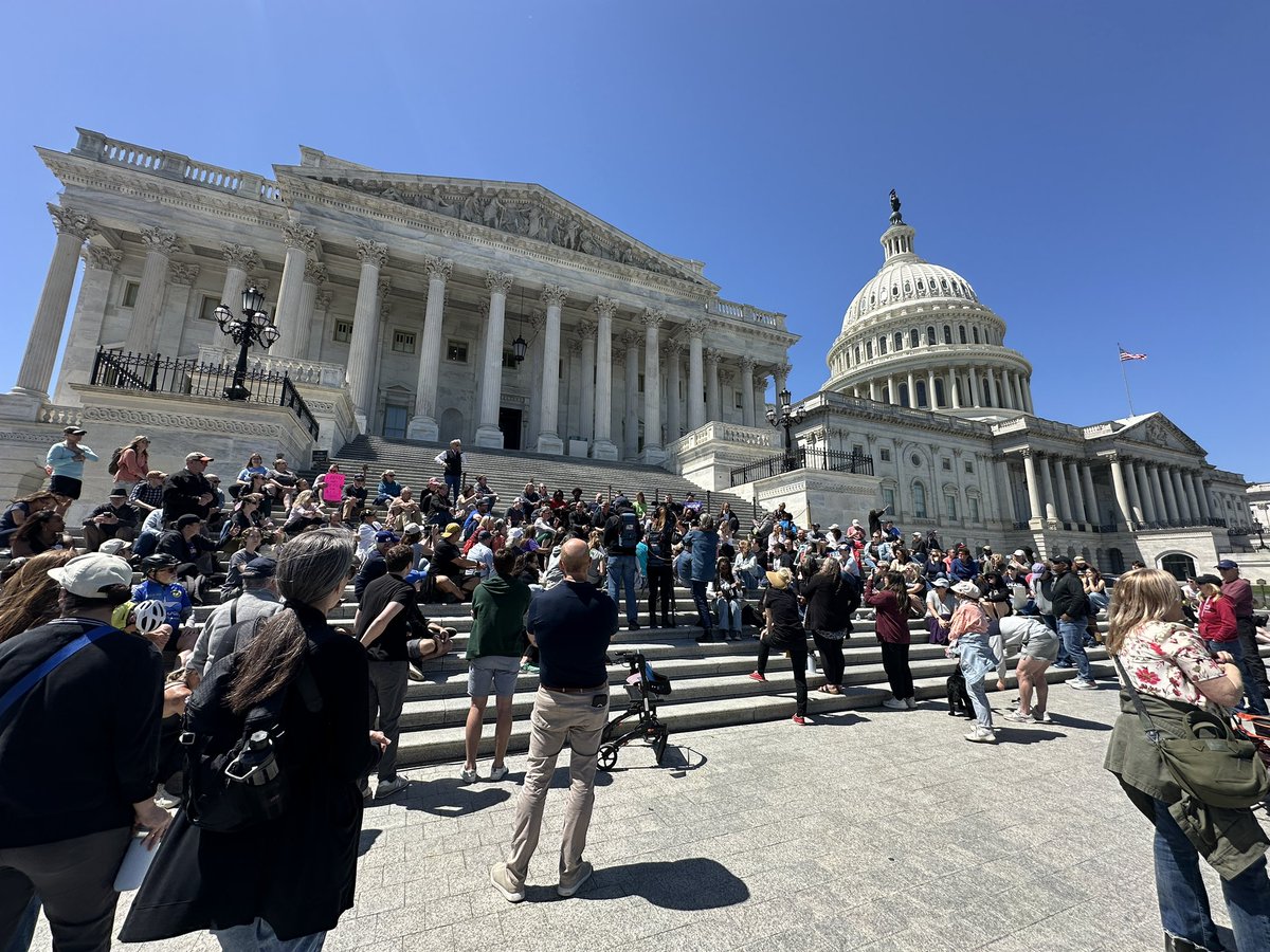 Kevin Frey (@kevinfreytv) on Twitter photo .<a href="/RepJeffries/">Hakeem Jeffries</a> & <a href="/SenBooker/">Sen. Cory Booker</a> continue to lead a sit in on the steps of the US House, as the GOP prepares to turn its primary focus to their reconciliation package. Began this morning.
Jeffries is the top Dem in the House. Booker is fresh off his record-breaking Senate floor speech .<a href="/RepJeffries/">Hakeem Jeffries</a> & <a href="/SenBooker/">Sen. Cory Booker</a> continue to lead a sit in on the steps of the US House, as the GOP prepares to turn its primary focus to their reconciliation package. Began this morning.
Jeffries is the top Dem in the House. Booker is fresh off his record-breaking Senate floor speech